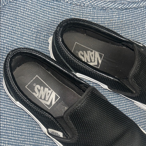 Vans Men's / Women’s Black and White Slip-On Loafers - Picture 2 of 5